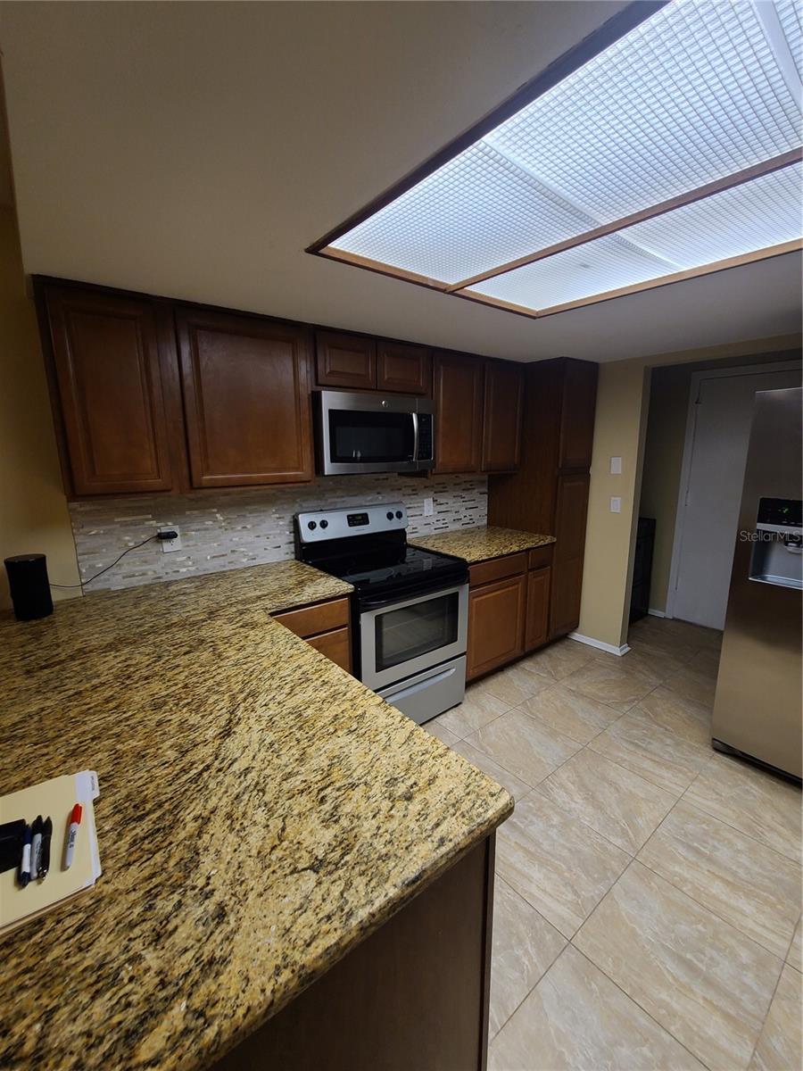 13701 Lazy Oak Dr Property Photo 7