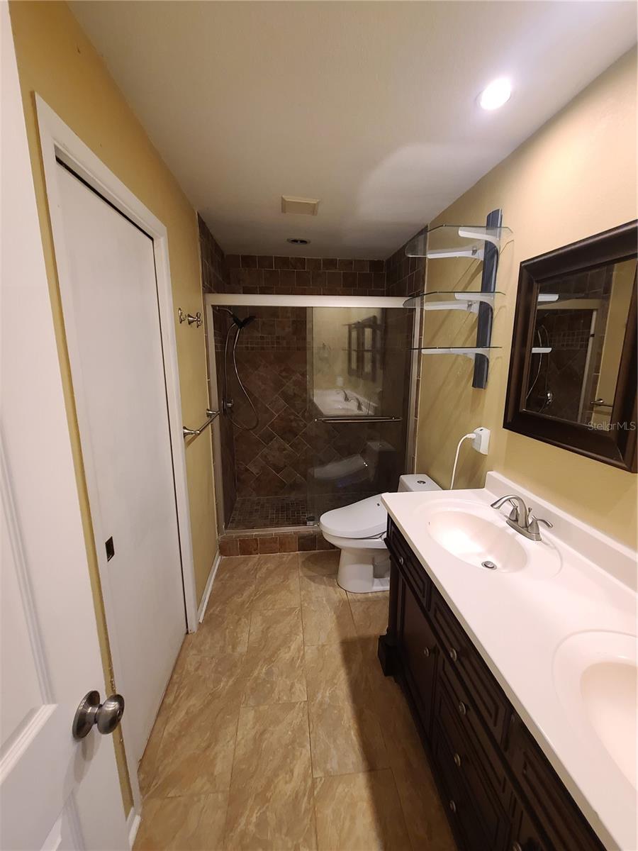 13701 Lazy Oak Dr Property Photo 10