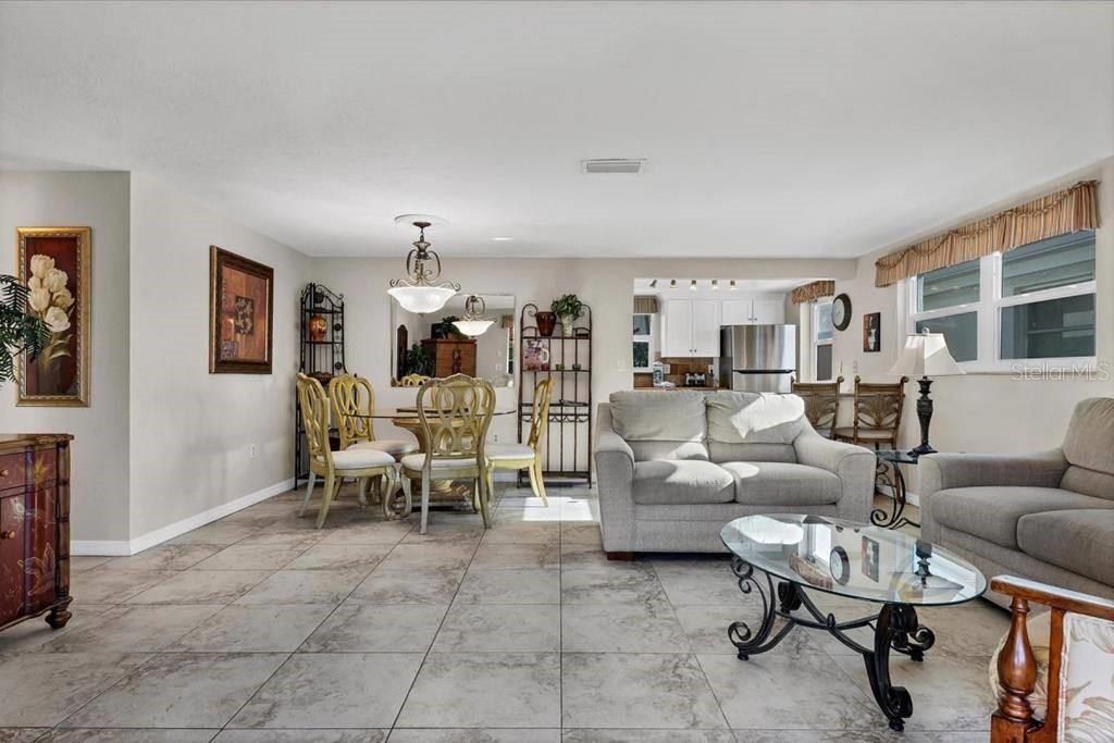 6154 Midnight Pass Rd #d11 Property Photo 3