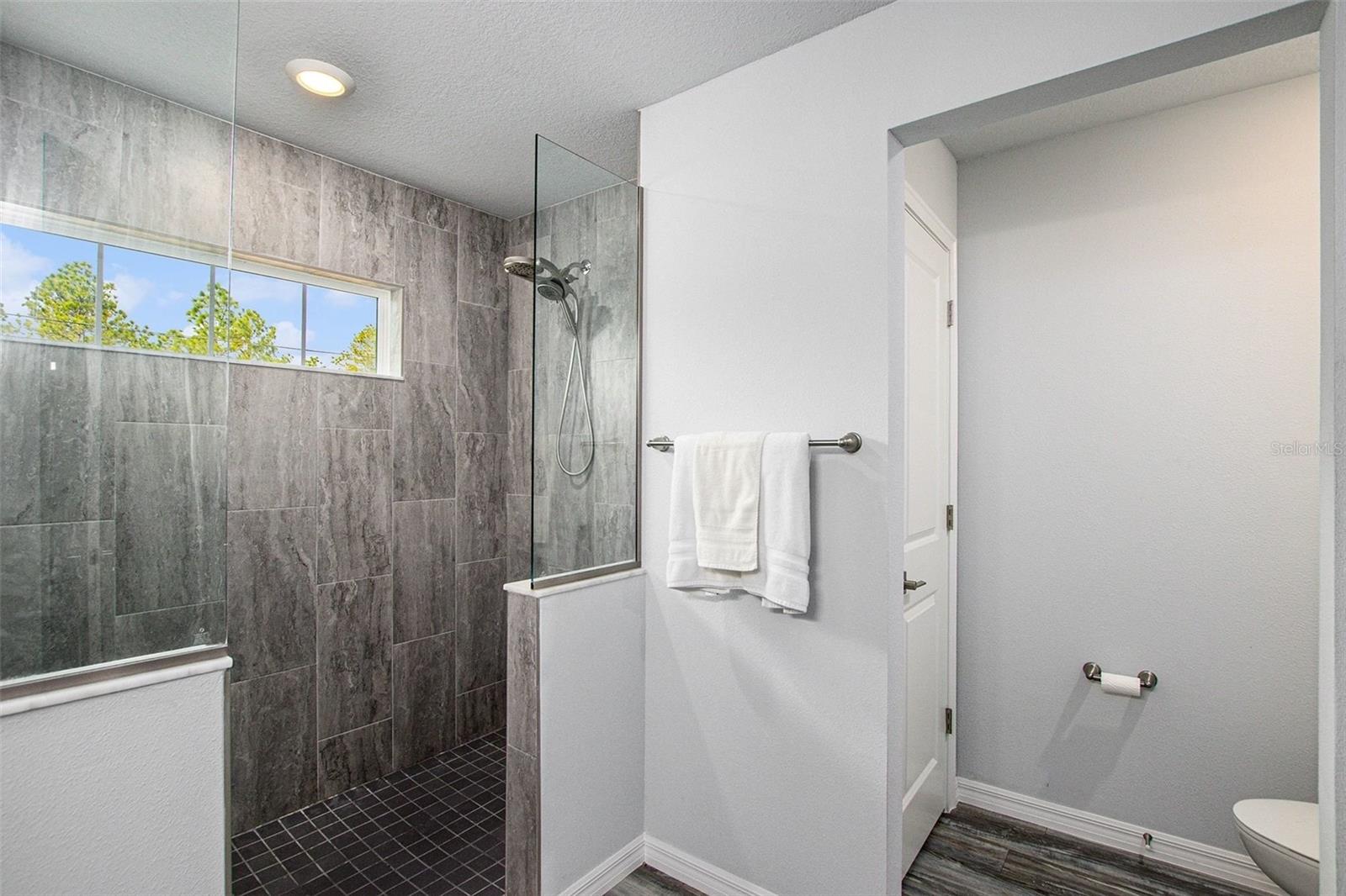 128 Cypress Blvd E Property Photo 15