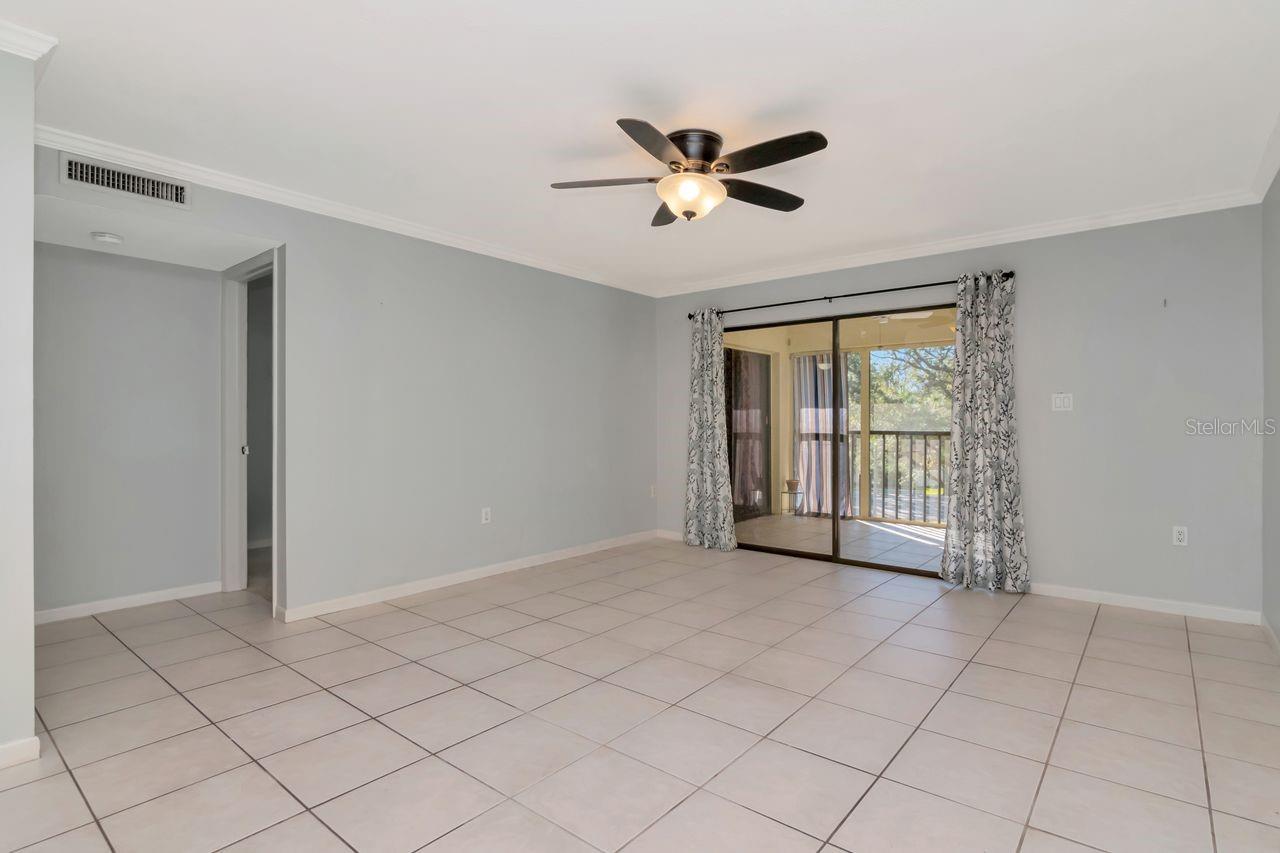 2650 Countryside Blvd #f303 Property Photo 27