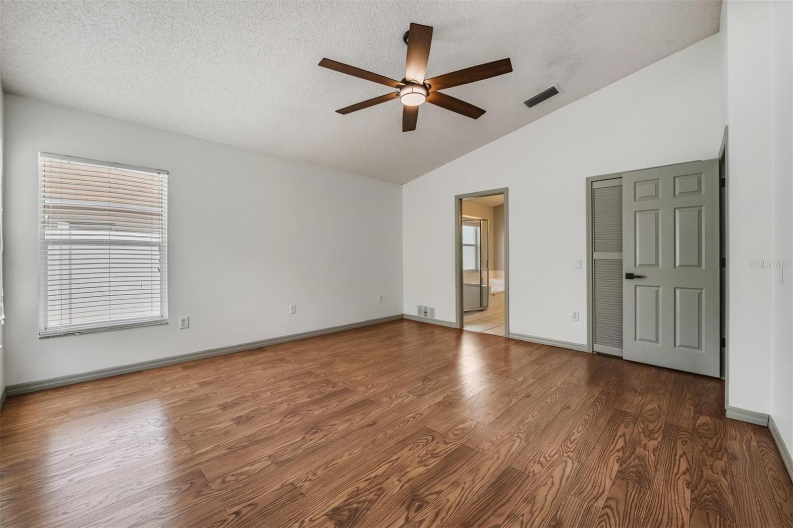 1813 Dockside Dr Property Photo 4