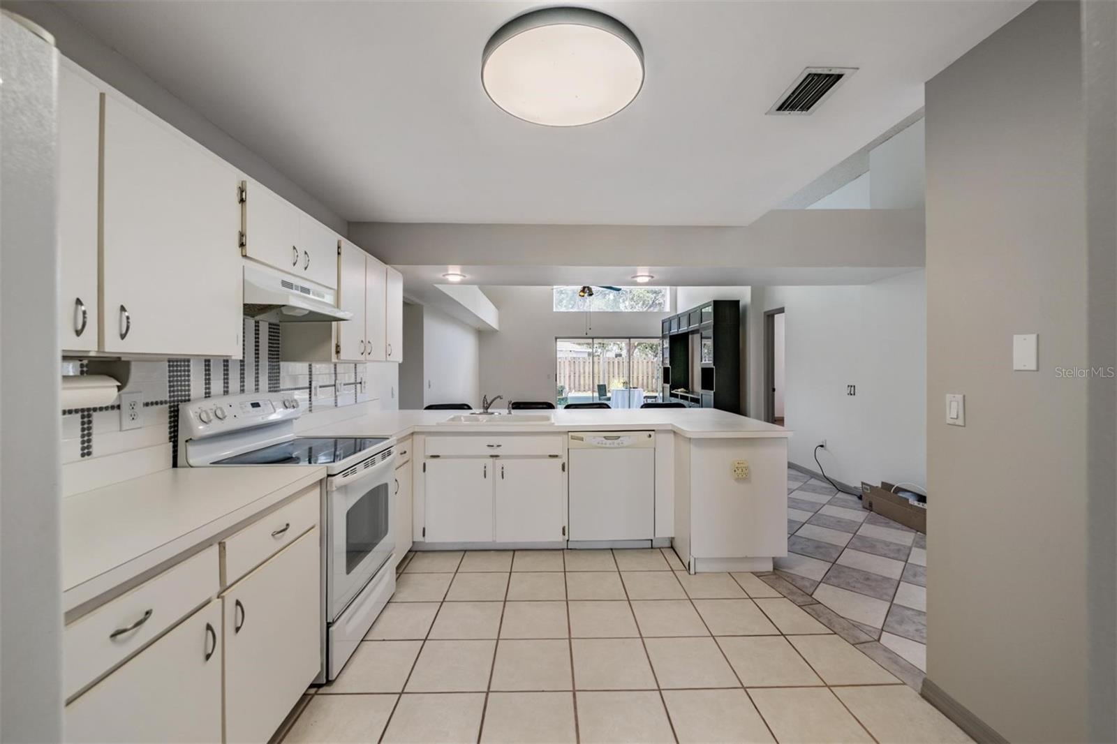1813 Dockside Dr Property Photo 32