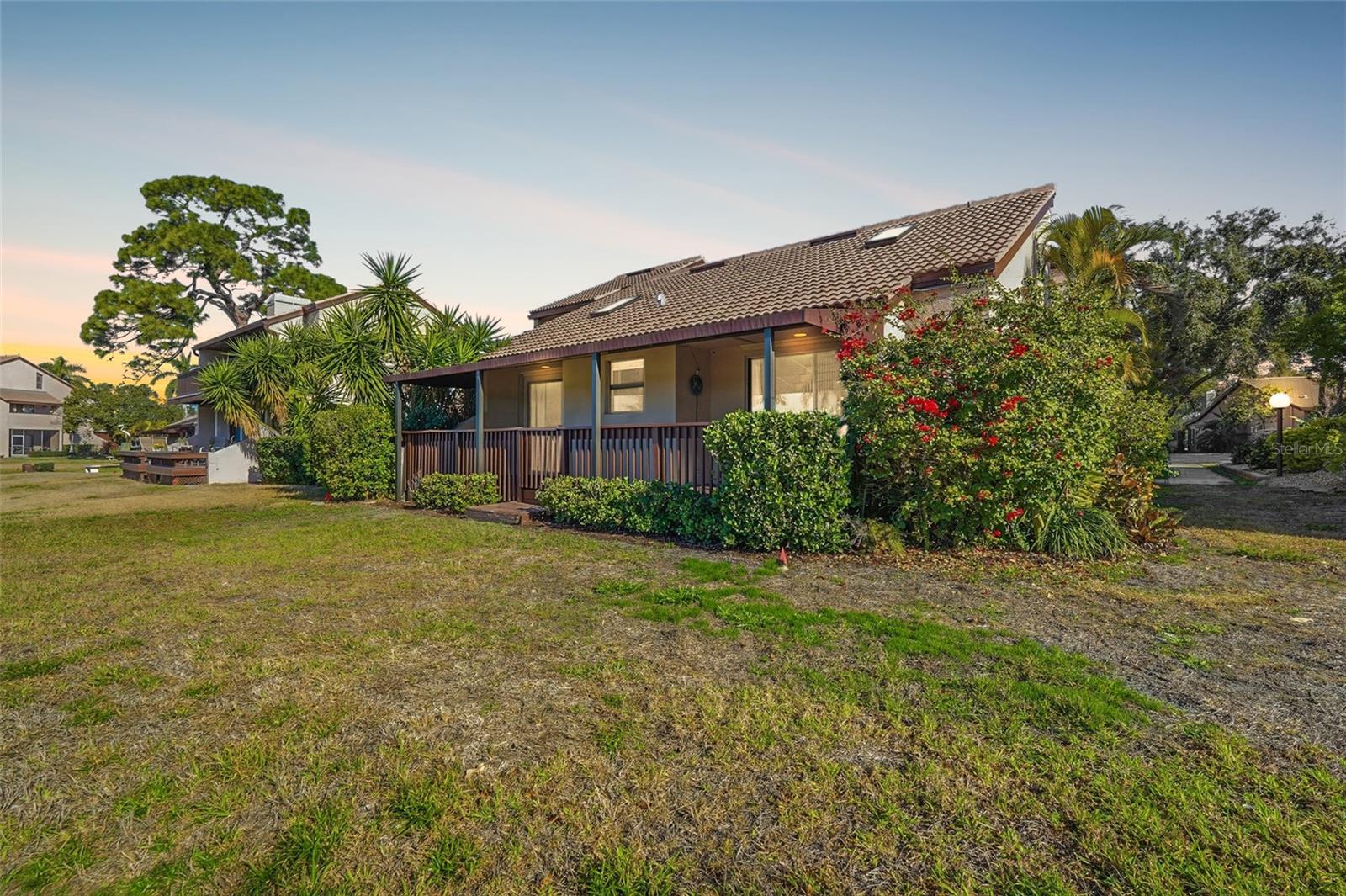 1310 PELICAN CREEK XING