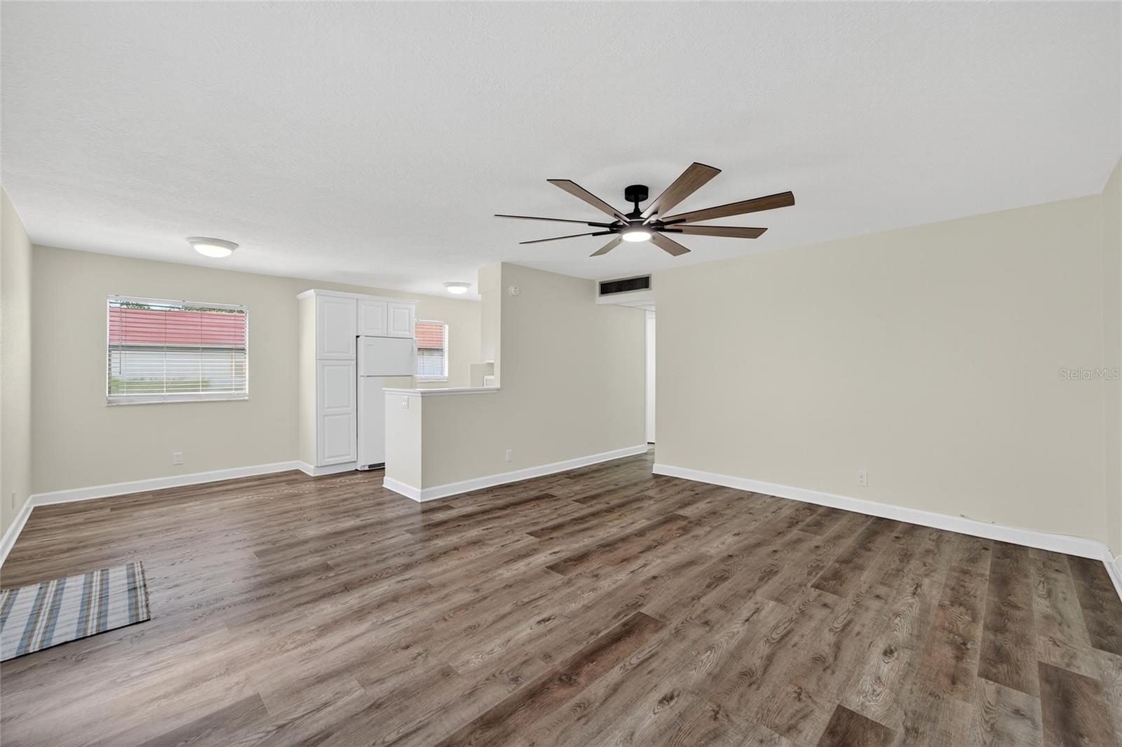1802 Bedford Ln #12 Property Photo 3