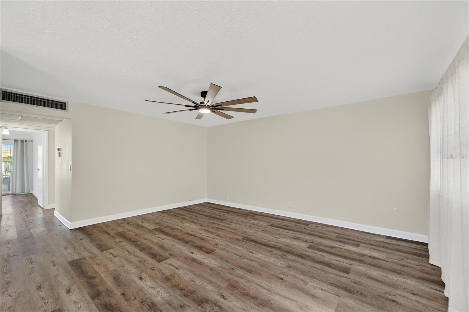 1802 Bedford Ln #12 Property Photo 4