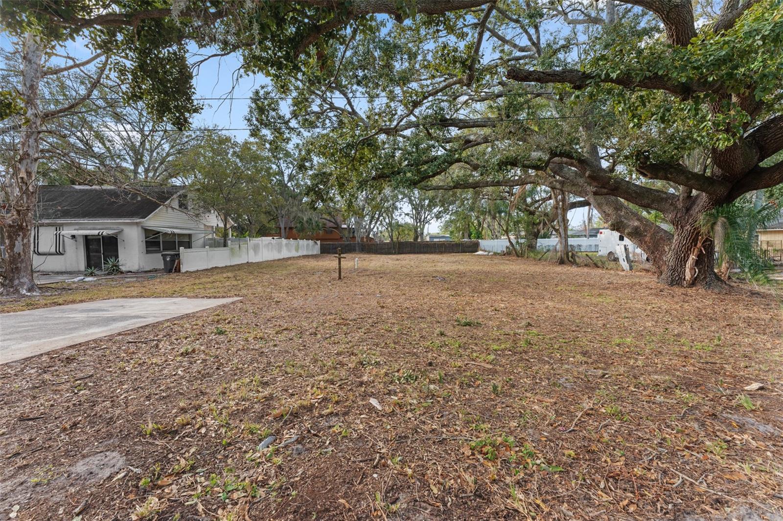 503 Buckingham Ave W Property Photo 1