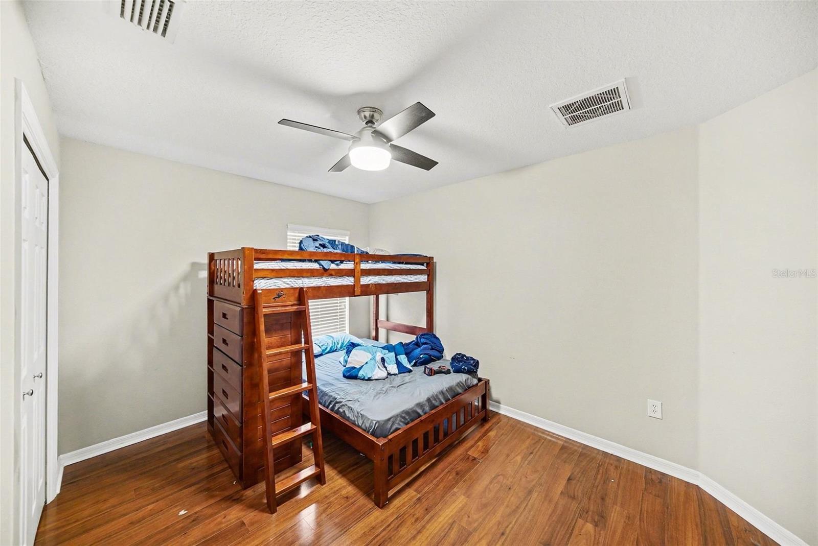 215 Fern Gulley Dr Property Photo 8