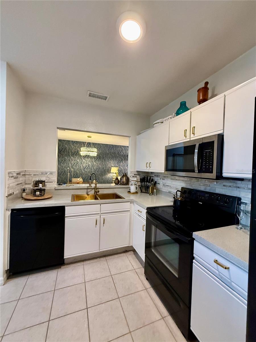 6447 Cypressdale Dr #201 Property Photo 7