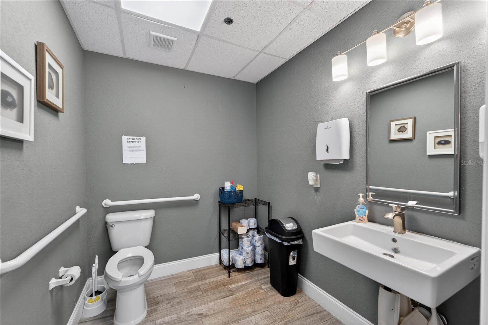 3411 N 29th St Property Photo 53