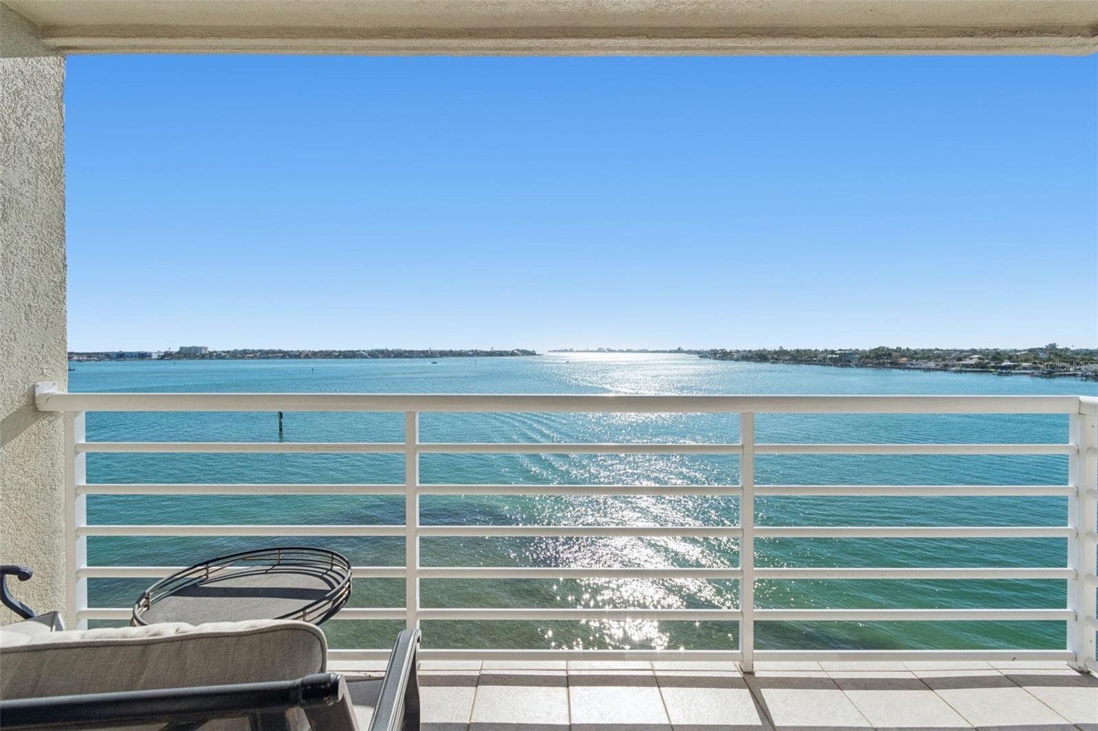 6105 Bahia Del Mar Cir #686 Property Photo 6