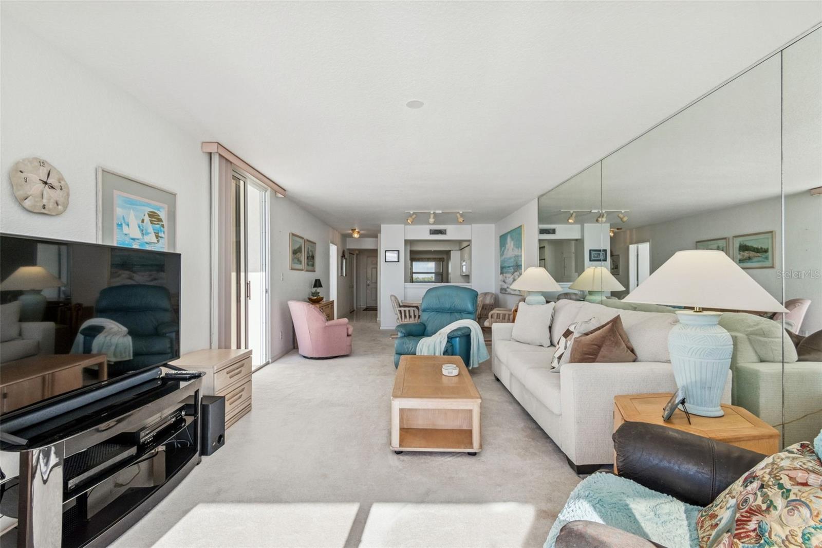 6105 Bahia Del Mar Cir #686 Property Photo 12