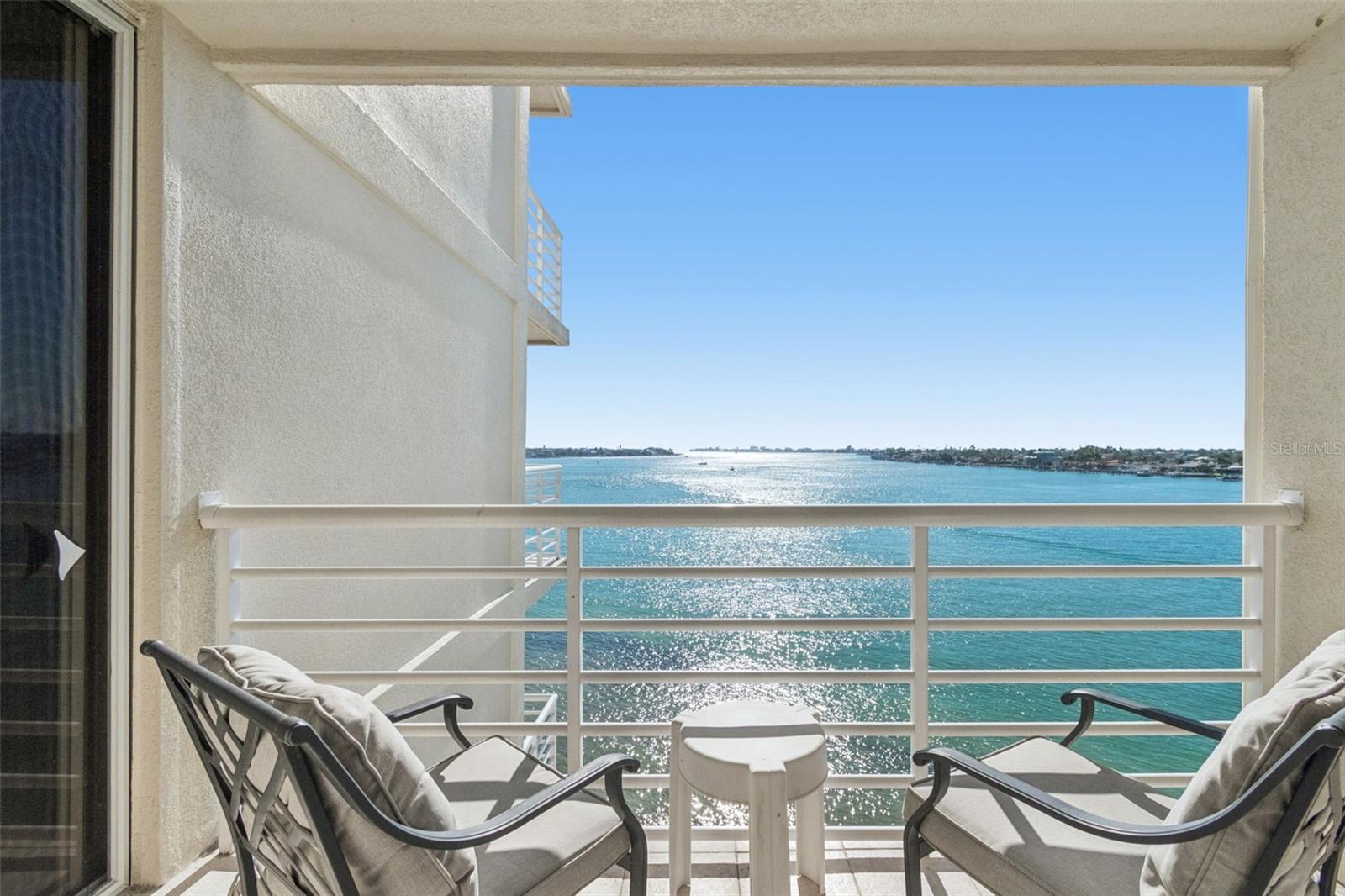 6105 Bahia Del Mar Cir #686 Property Photo 22