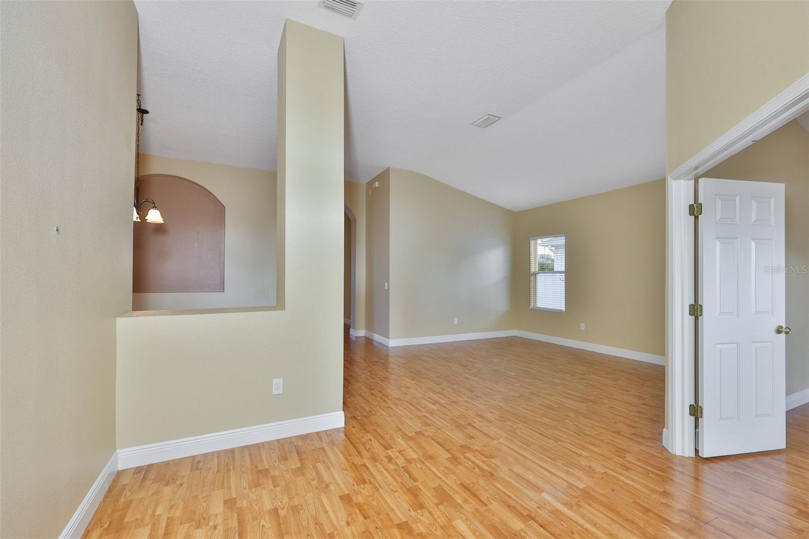 11813 Stonewood Gate Dr Property Photo 3