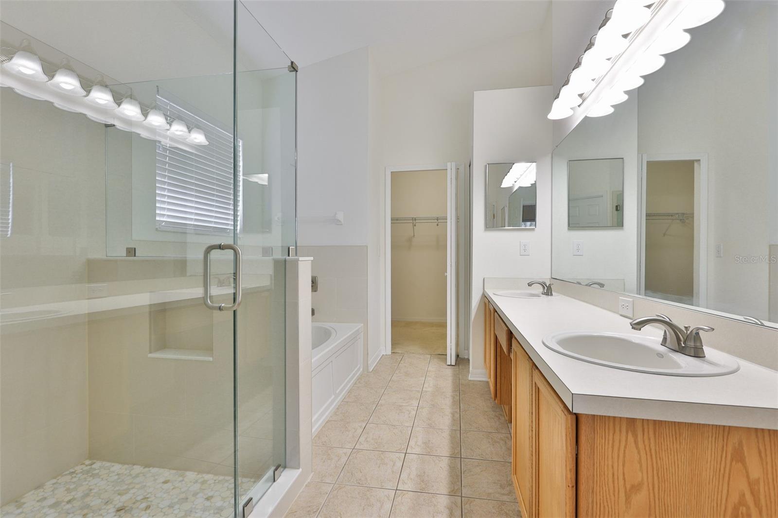 11813 Stonewood Gate Dr Property Photo 24