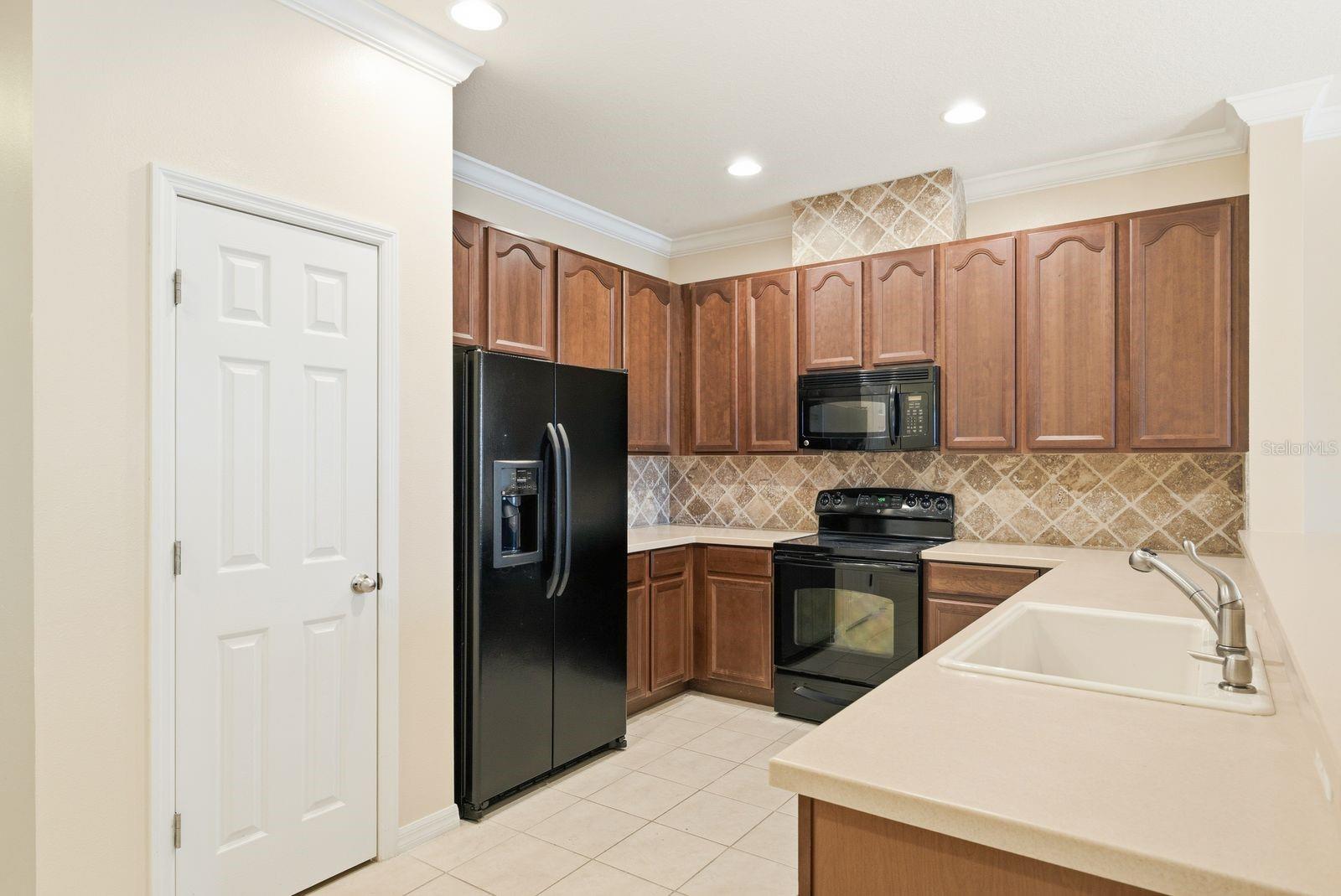 2302 Barracuda Ct Property Photo 11