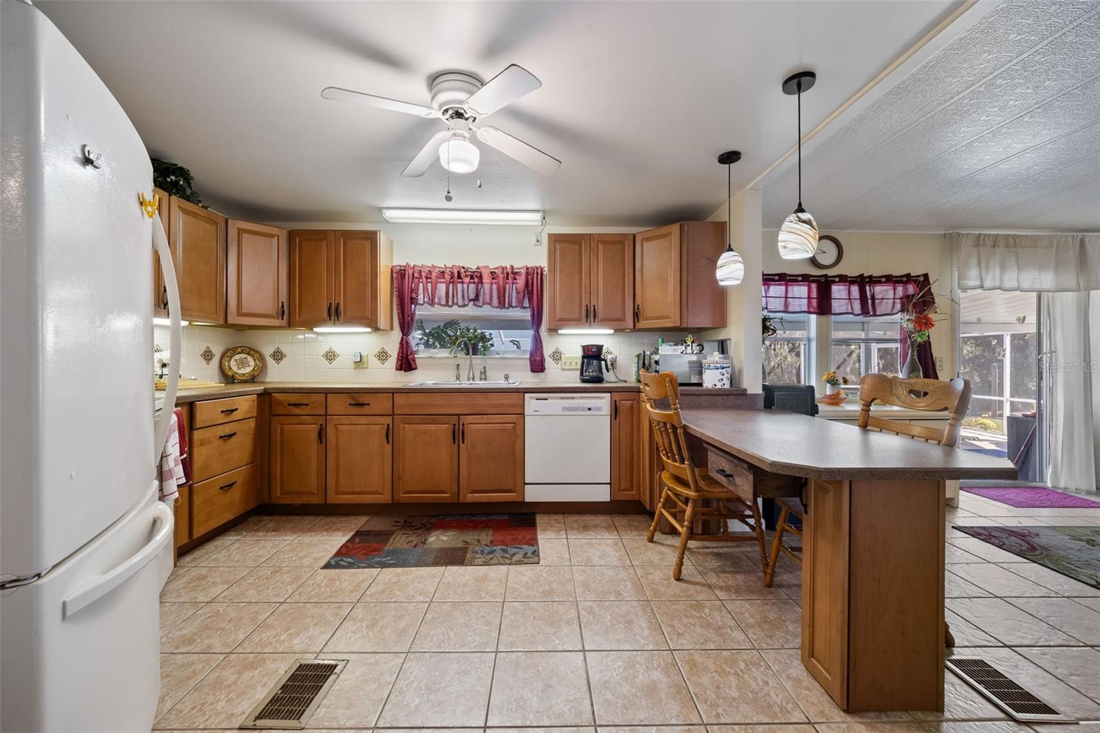 121 Bonnie Dr Property Photo 12