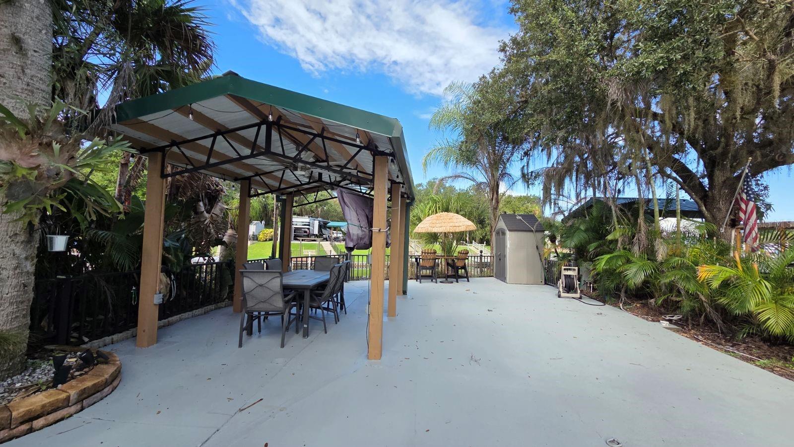 561 Waterway Dr Property Photo 5