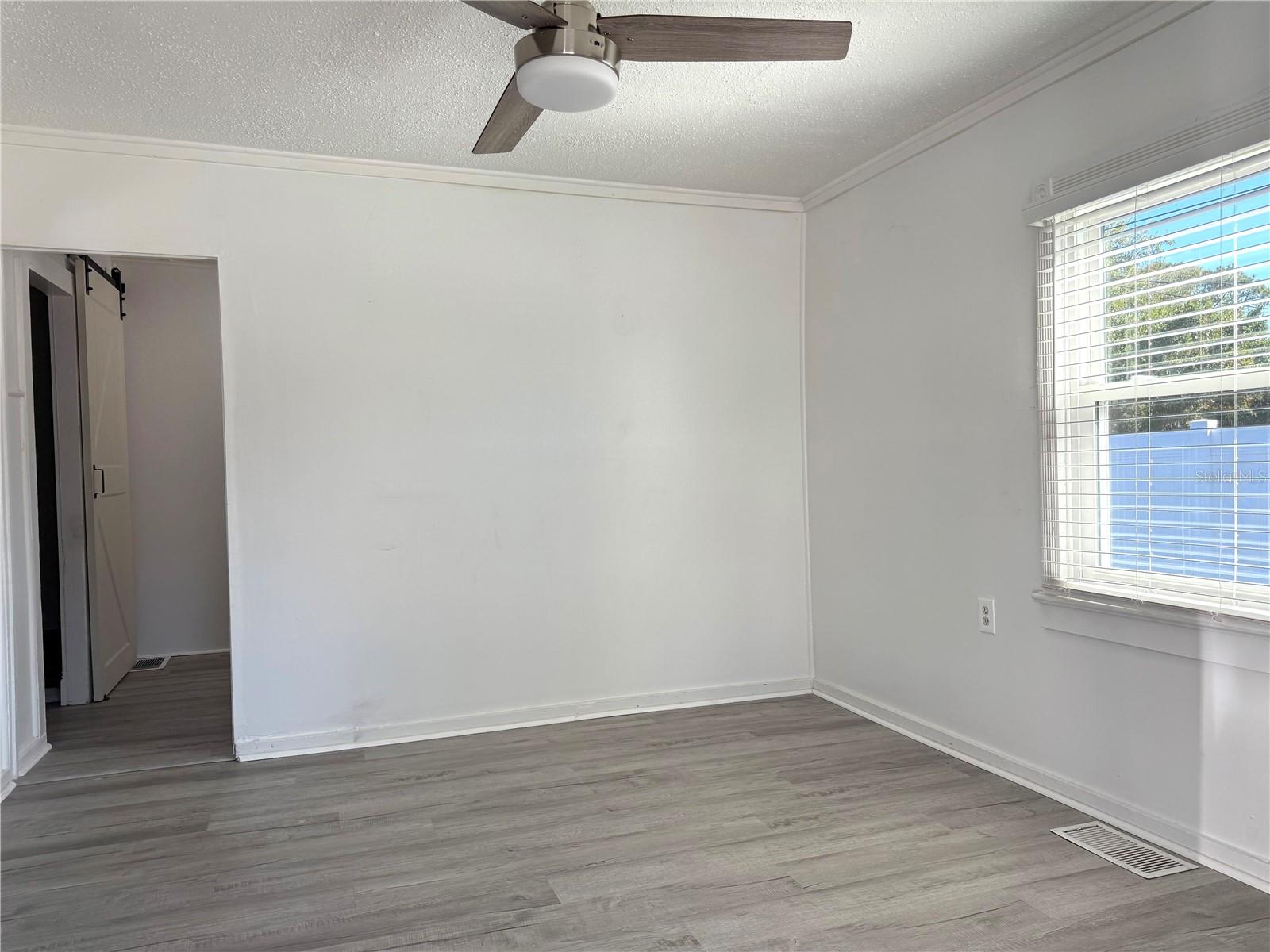 2701 Brookline Ave Property Photo 4
