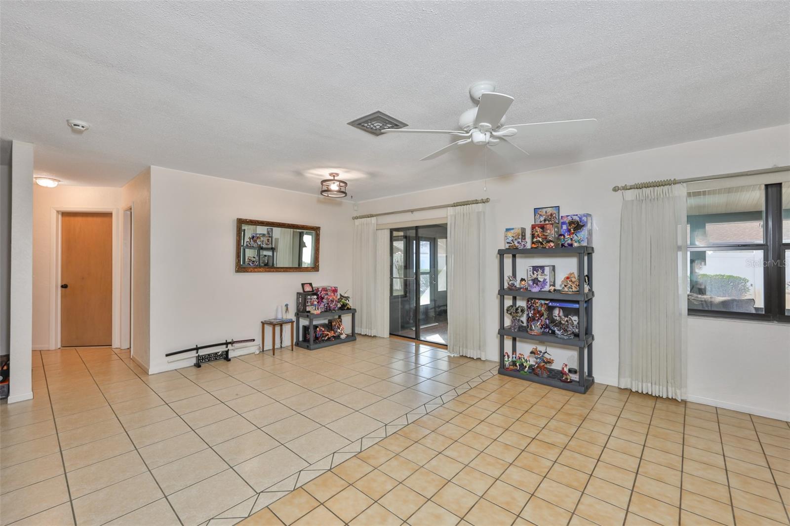 5534 22nd Ave N Property Photo 5