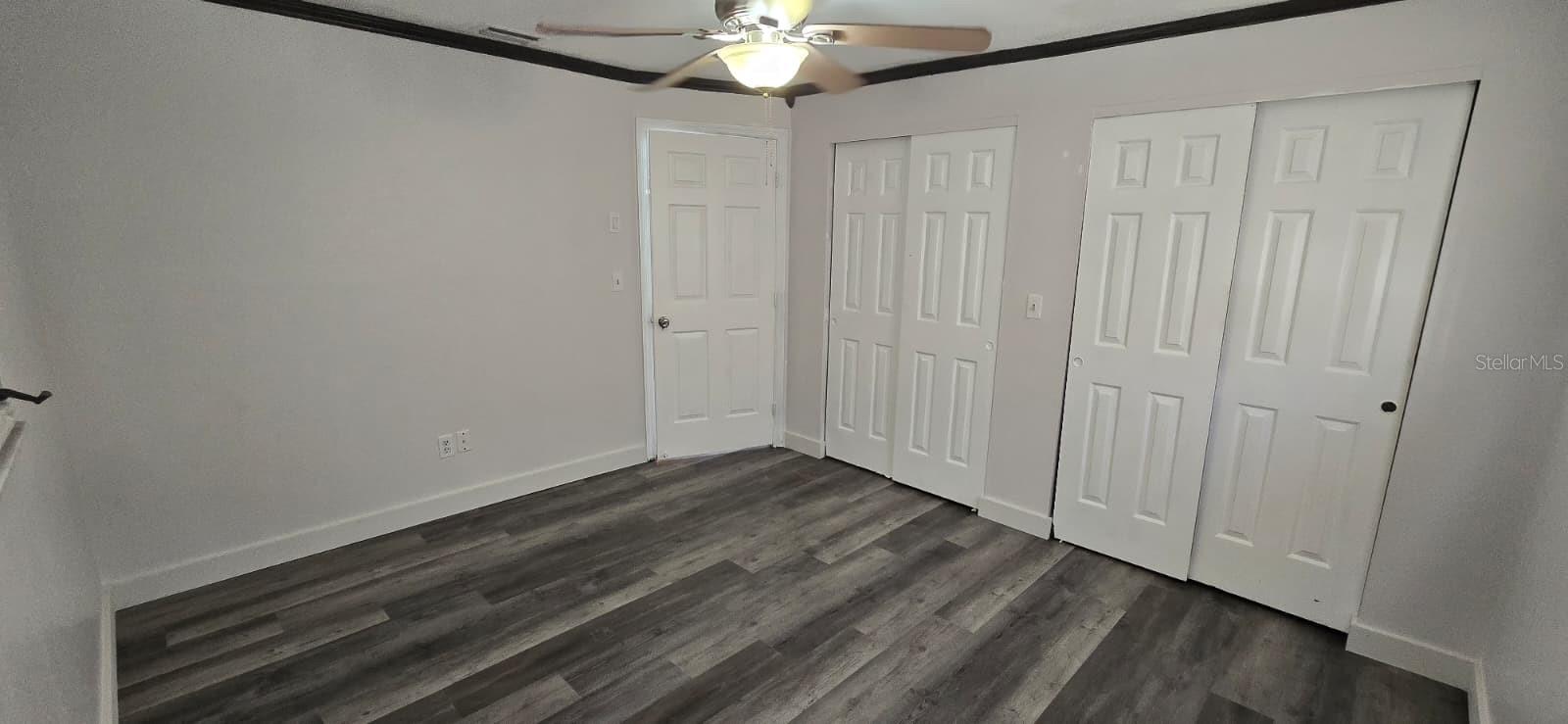 1174 Victoria Ave Property Photo 9