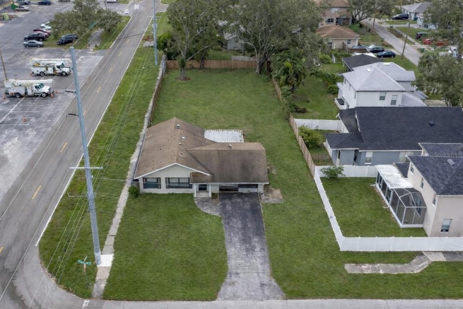 4402 W Lancaster St Property Photo 1