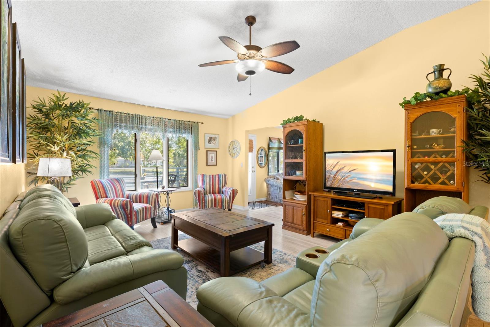 1013 Caravel Ct Property Photo 5