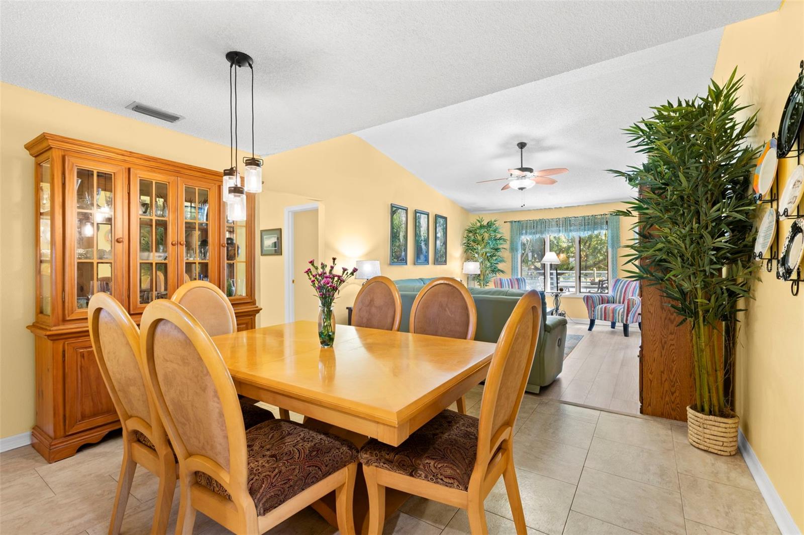1013 Caravel Ct Property Photo 7
