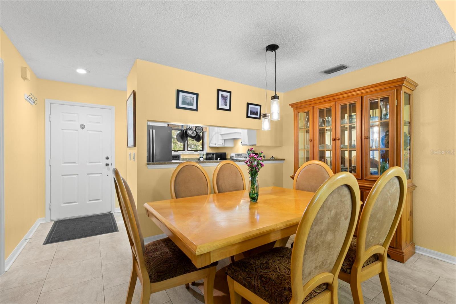 1013 Caravel Ct Property Photo 8