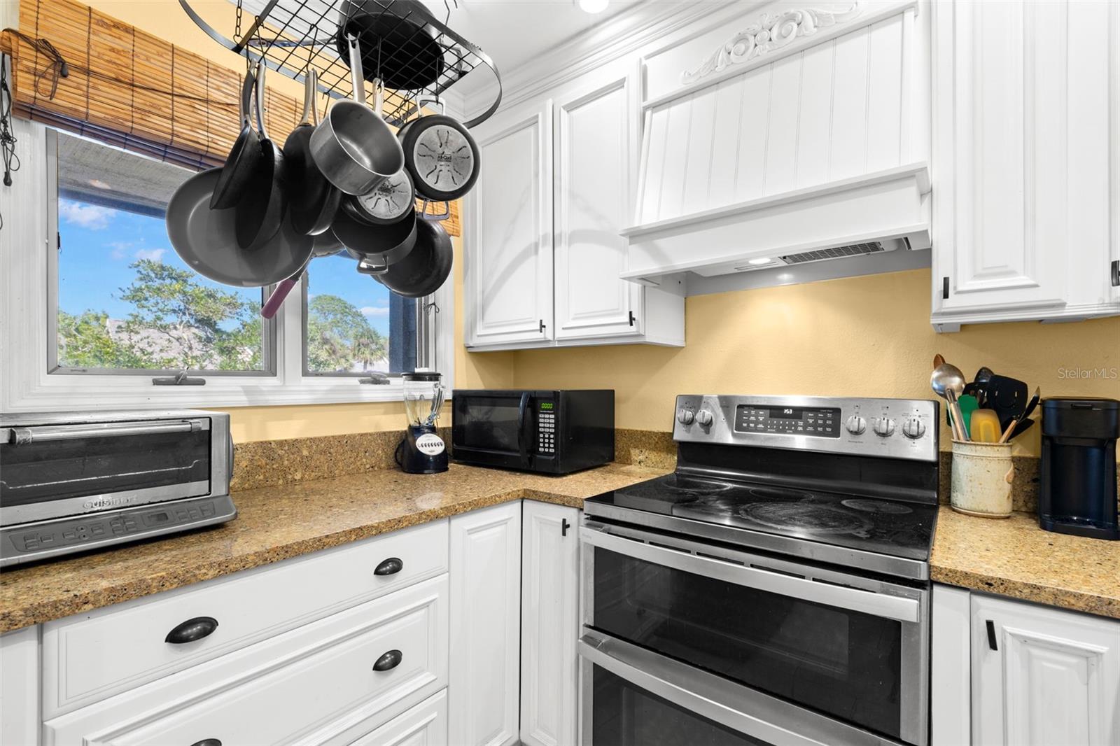 1013 Caravel Ct Property Photo 10