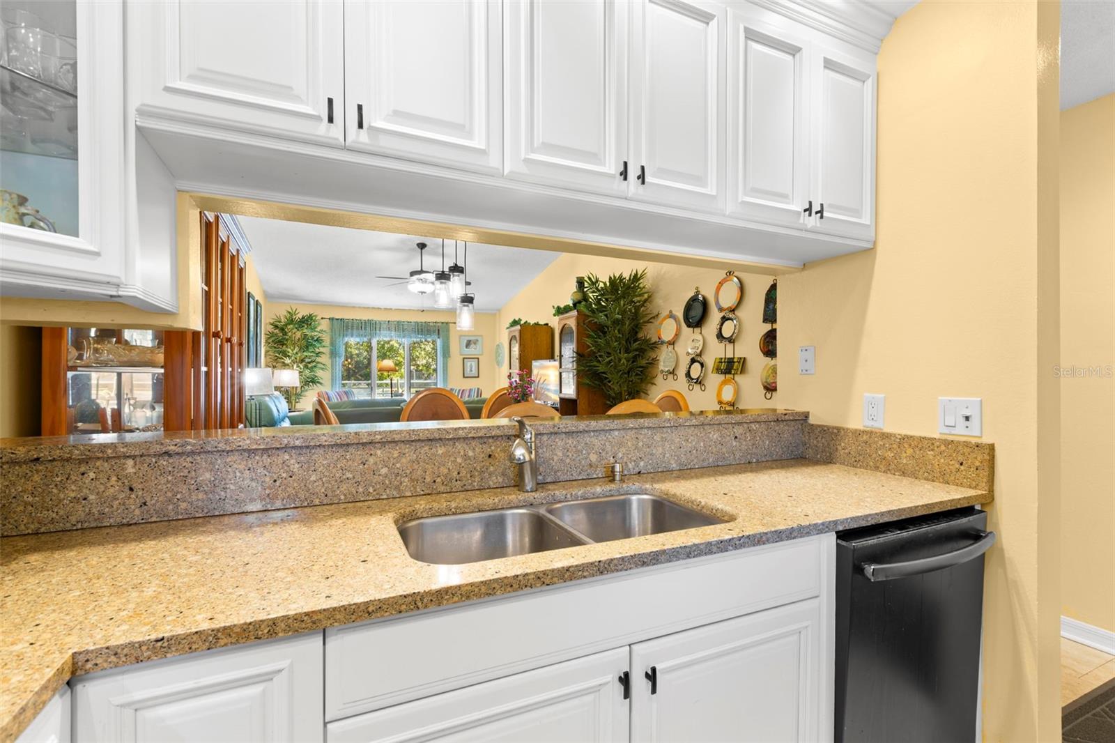 1013 Caravel Ct Property Photo 11