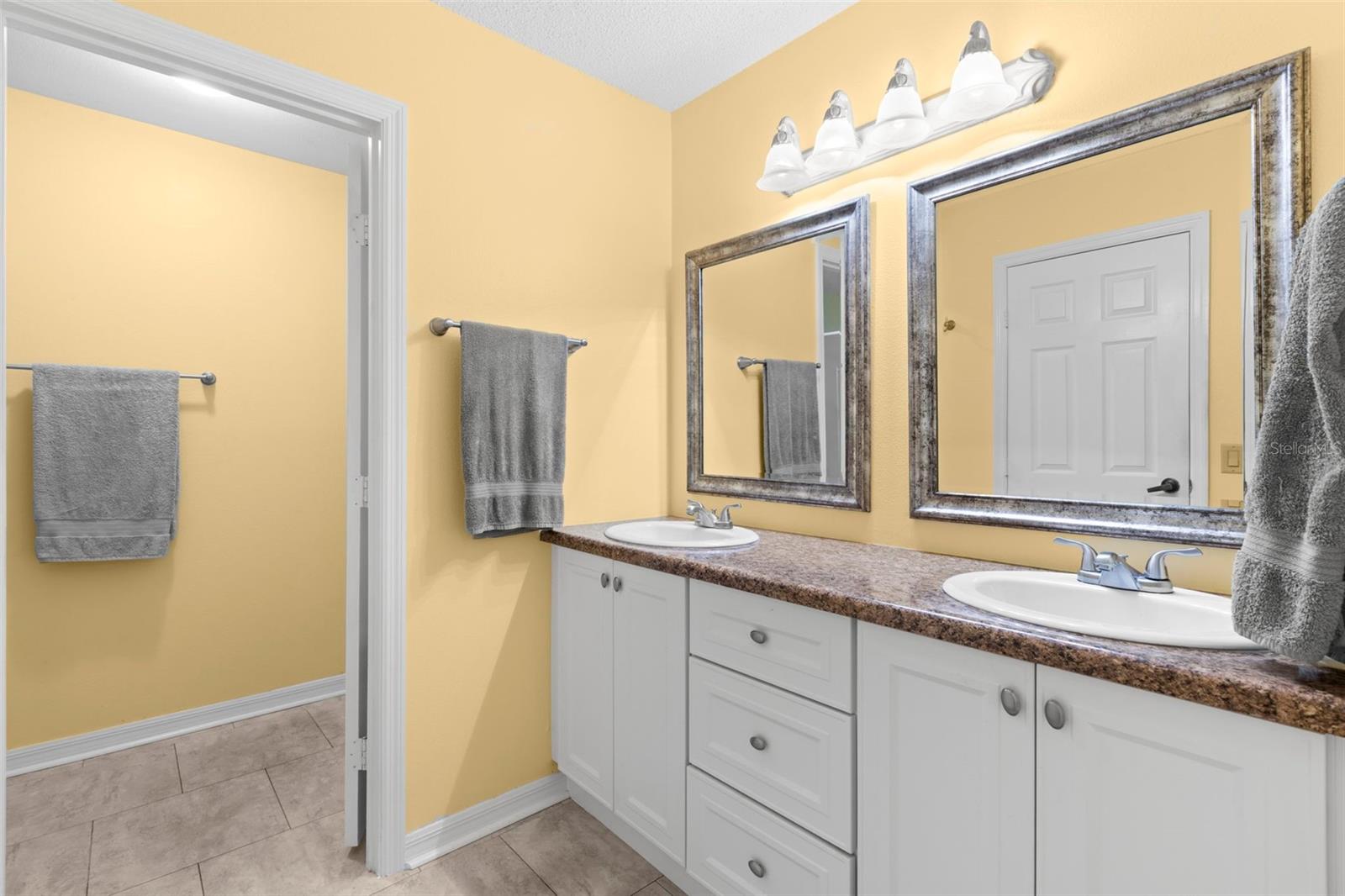 1013 Caravel Ct Property Photo 20