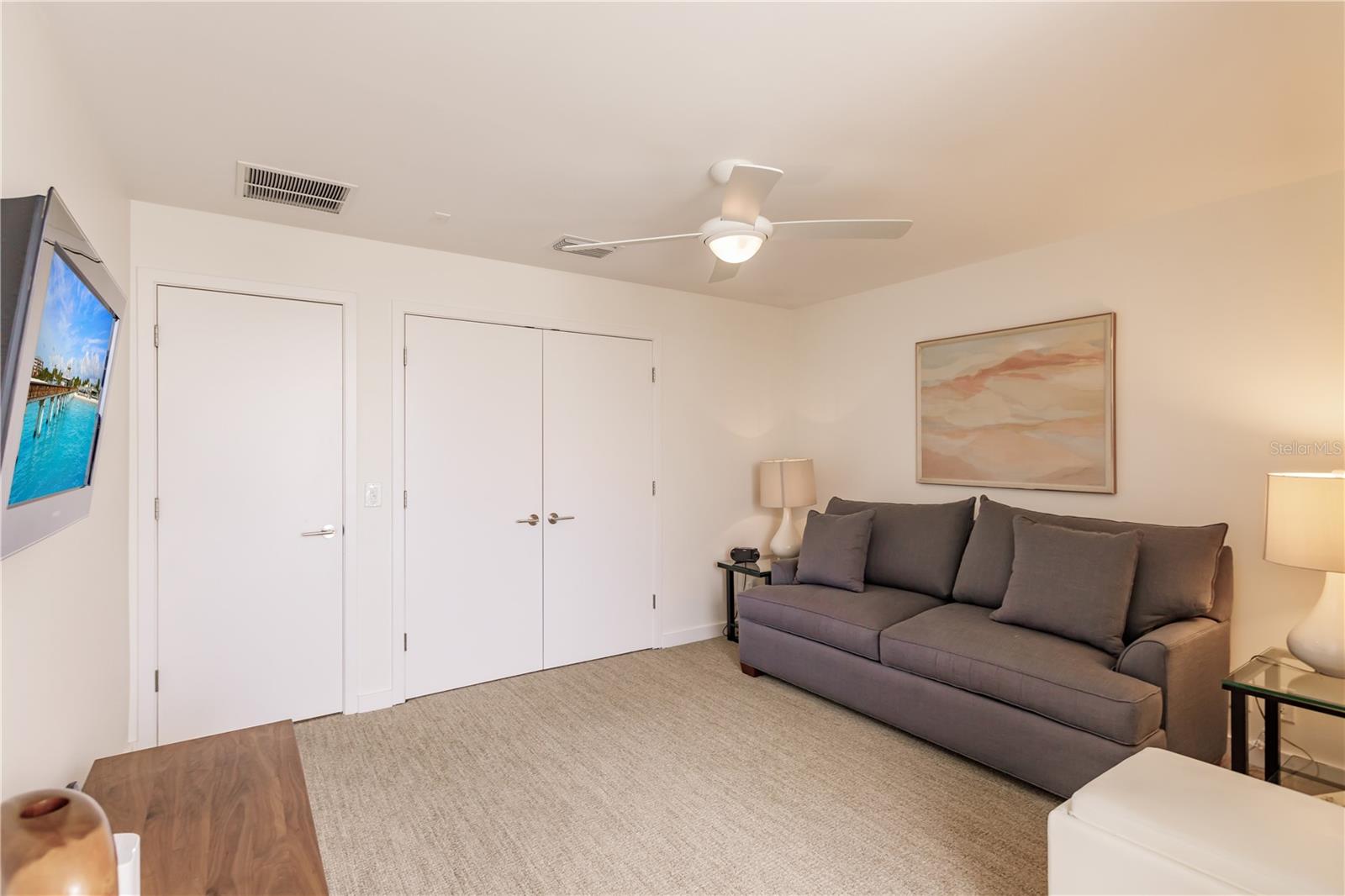 1200 E Peppertree Ln #402 Property Photo 21