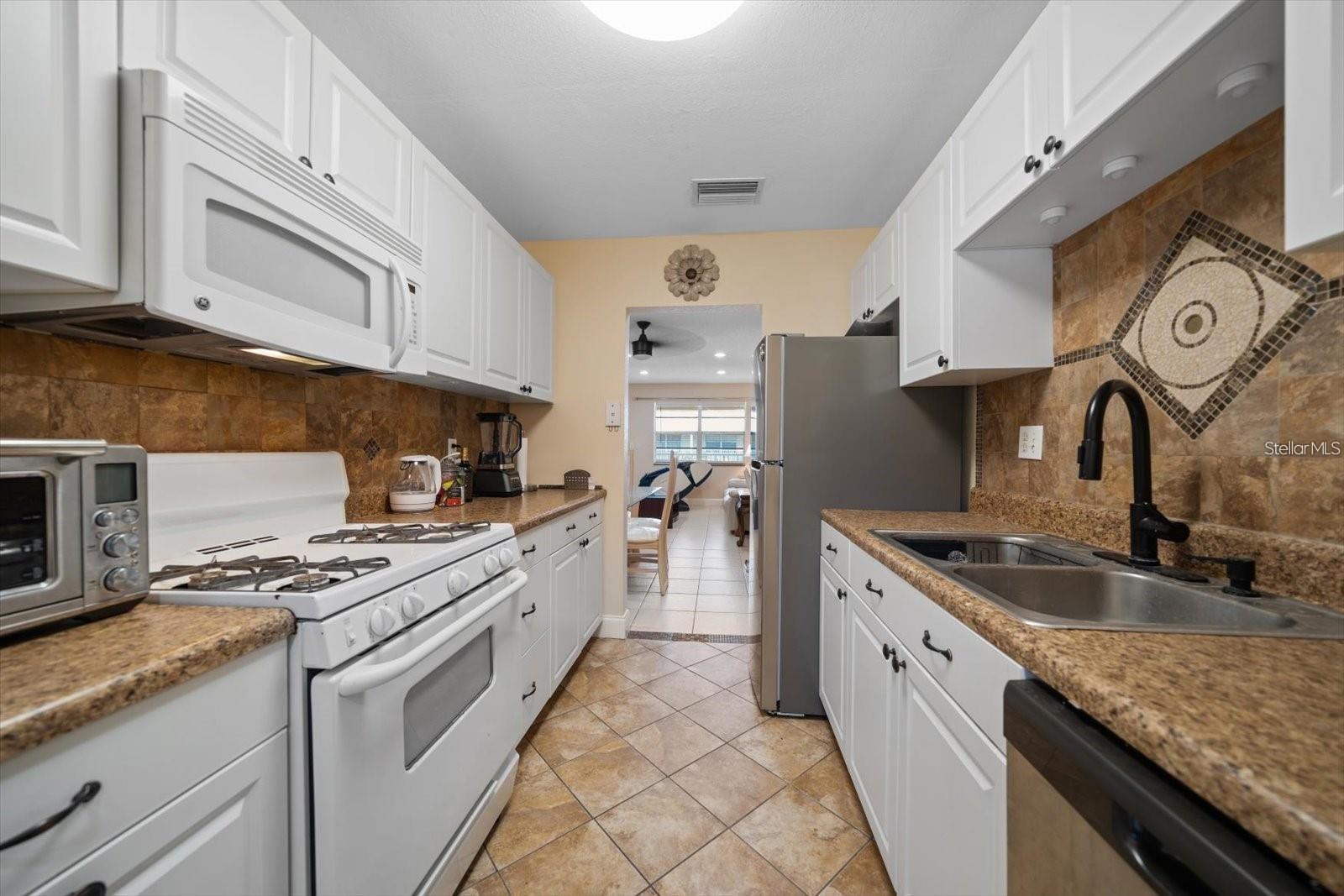 10038 62nd Ter N #17 Property Photo 3