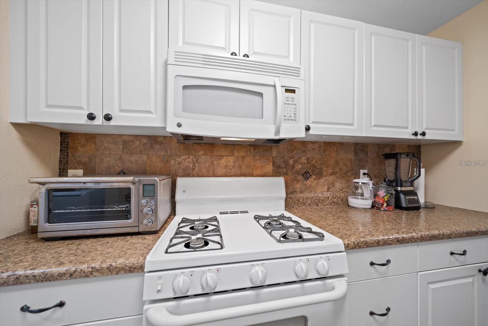 10038 62nd Ter N #17 Property Photo 5