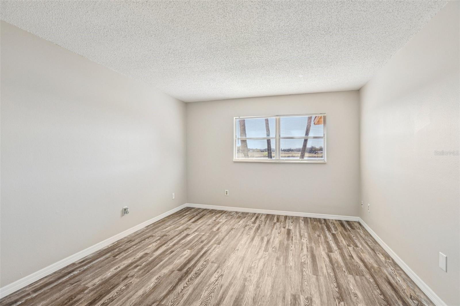 11120 Carriage Hill Dr #1 Property Photo 22