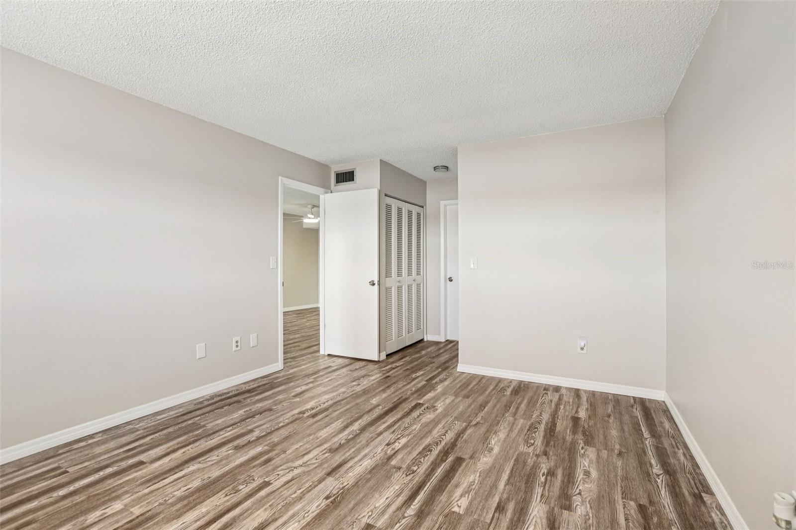 11120 Carriage Hill Dr #1 Property Photo 23