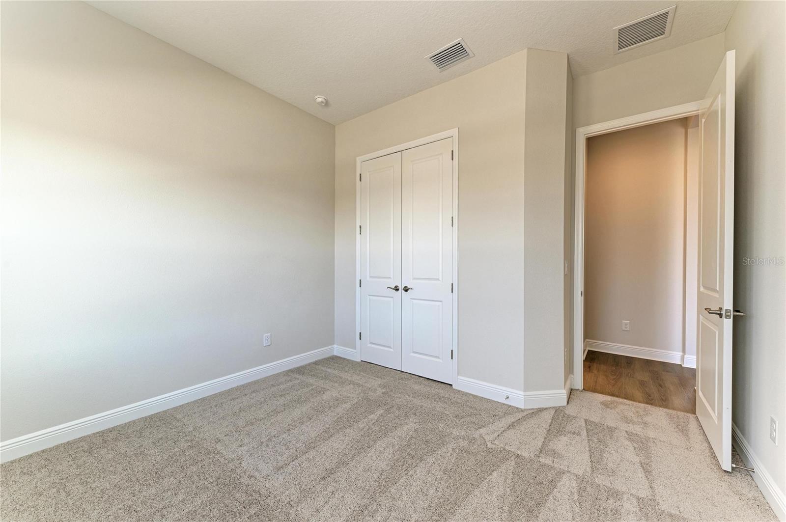 2058 Arching Branch Dr Property Photo 24