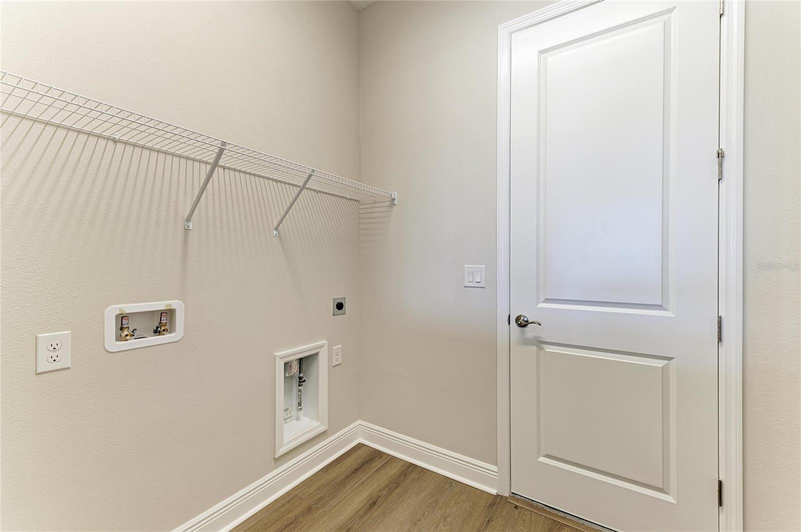 2058 Arching Branch Dr Property Photo 37