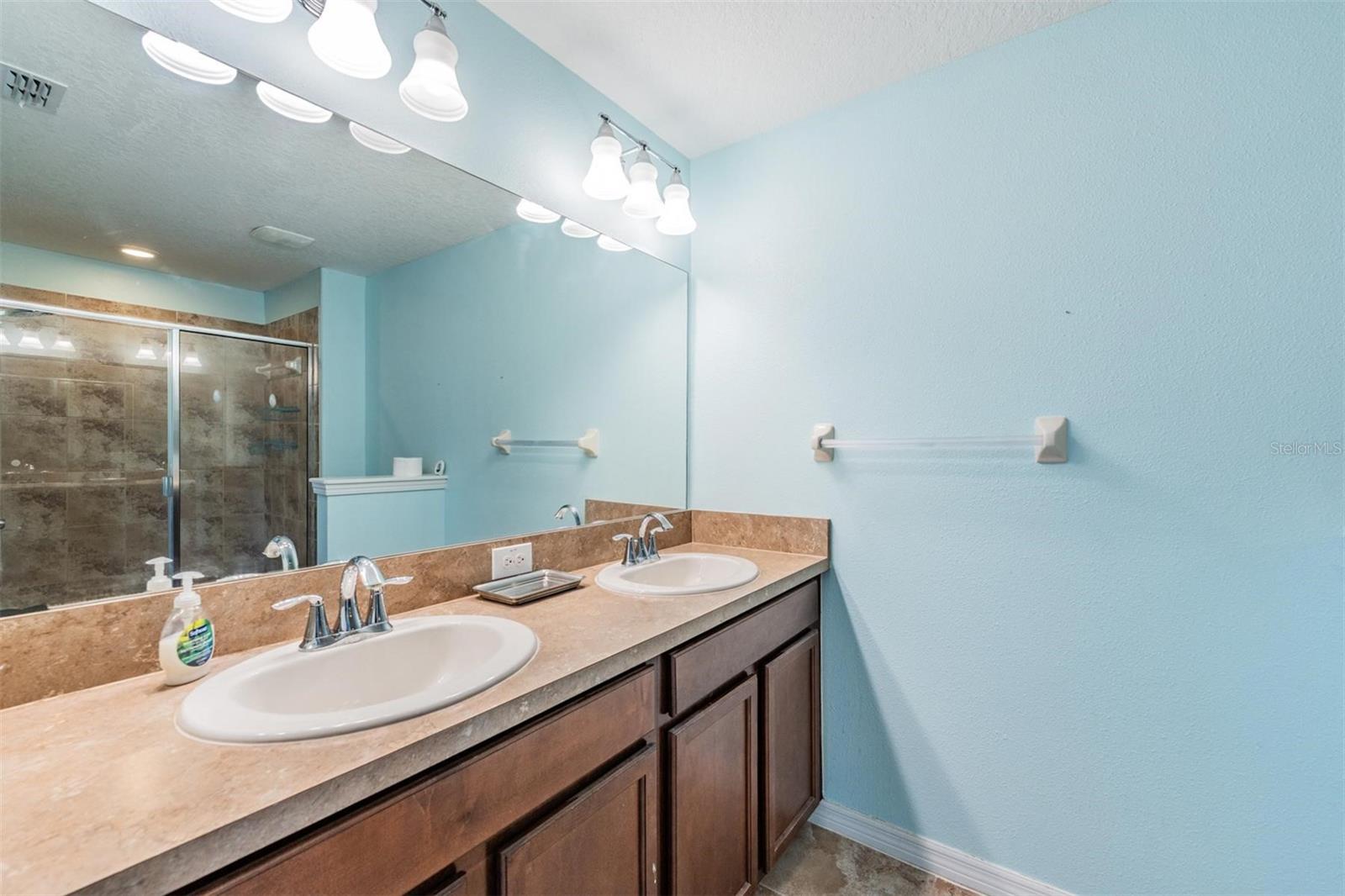 12039 Greengate Dr Property Photo 15