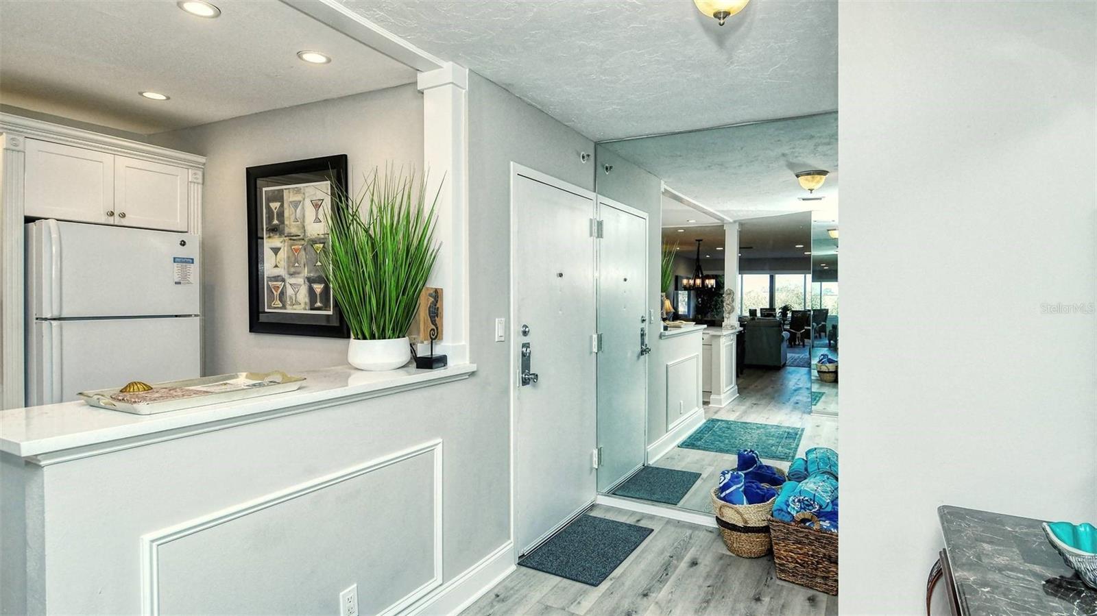 1255 E Peppertree Dr #305 Property Photo 6