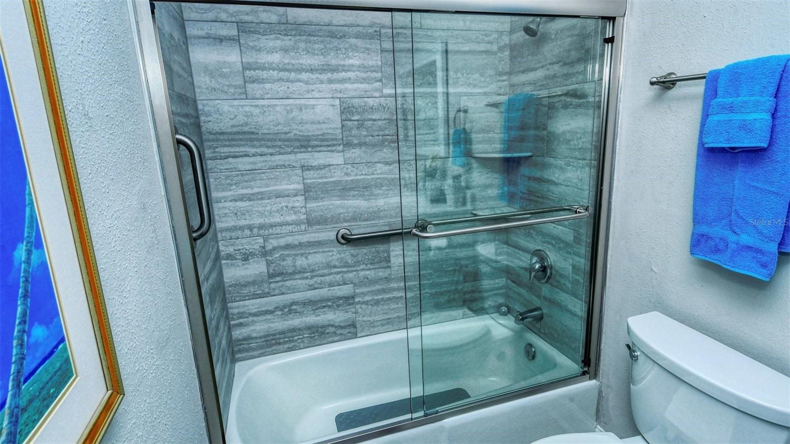 1255 E Peppertree Dr #305 Property Photo 11