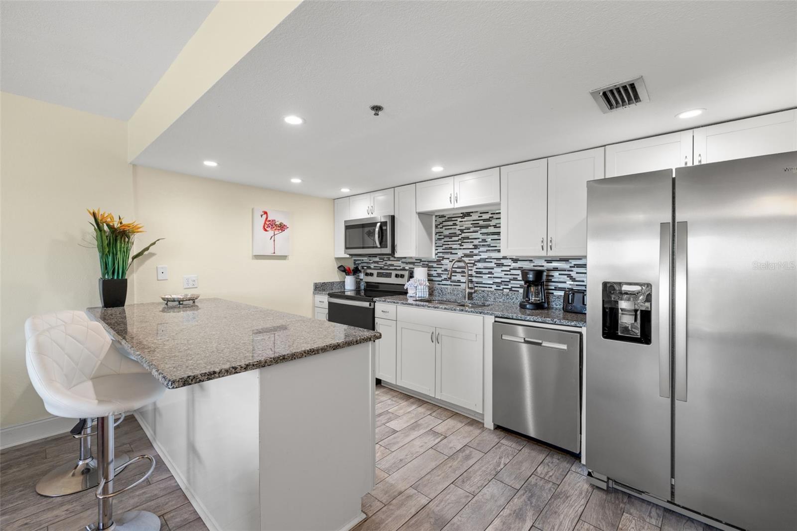 18610 Gulf Blvd #709 Property Photo 4