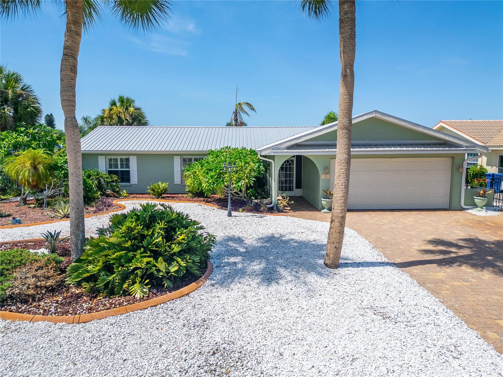 908 Sago Palm Way Property Photo 8