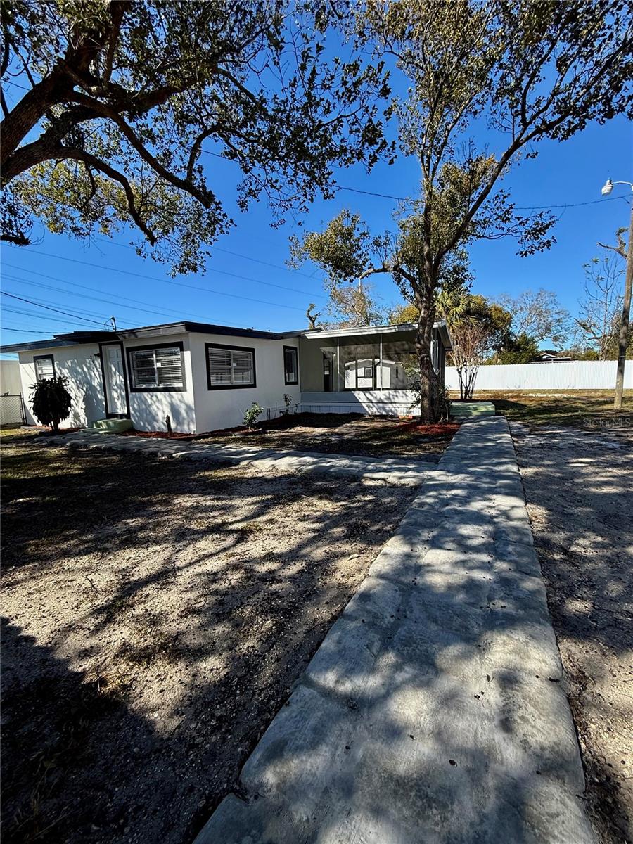 2610 Eaton Ave Property Photo 1