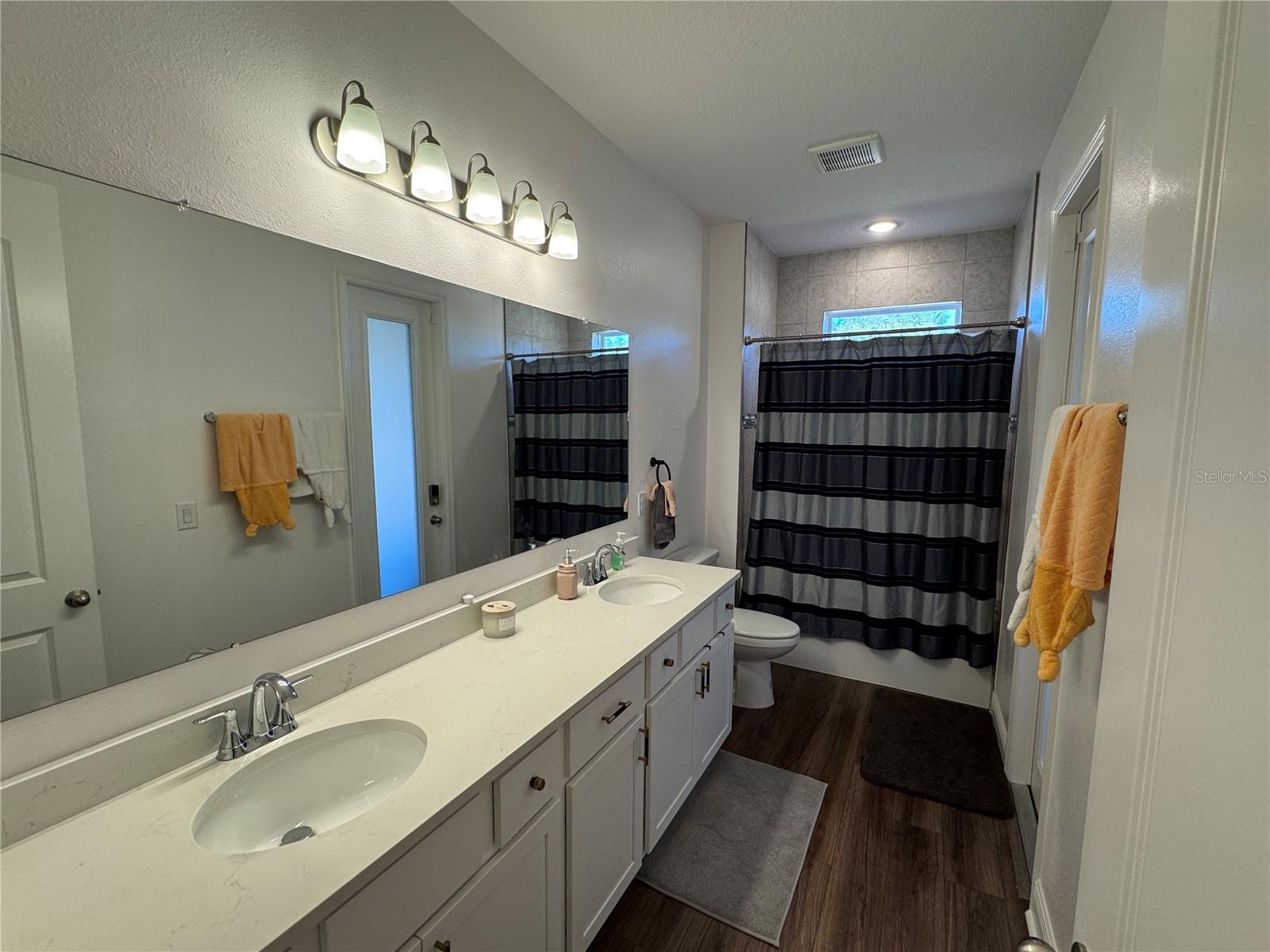 10190 Dolphin Gull Cir Property Photo 34