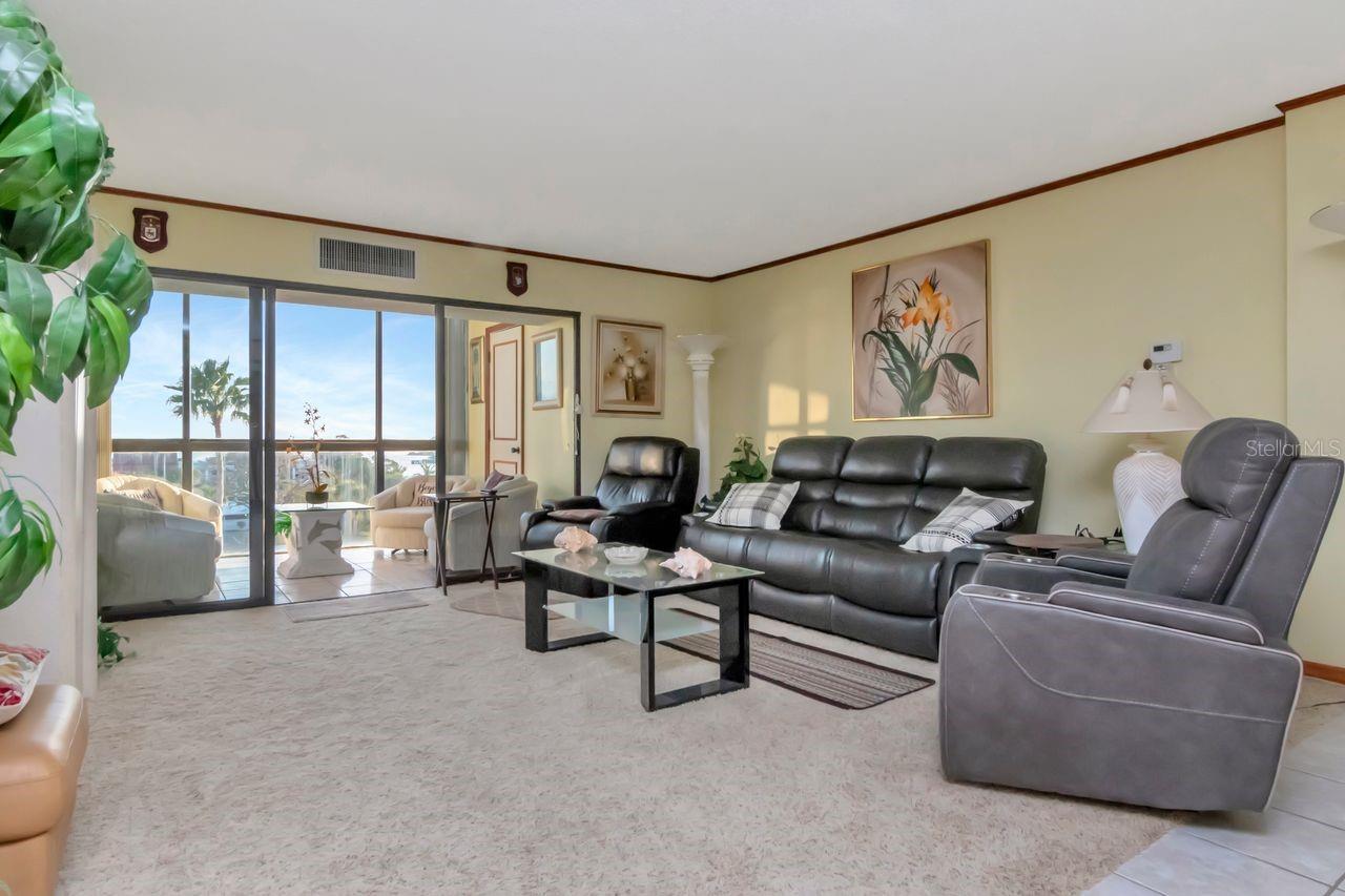830 S Gulfview Blvd #502 Property Photo 28