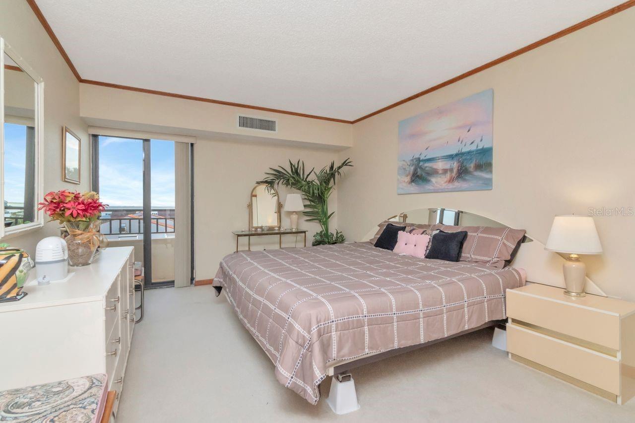 830 S Gulfview Blvd #502 Property Photo 43