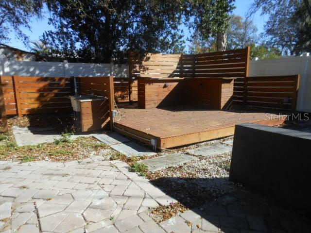 8421 N Orangeview Ave Property Photo 8