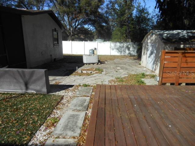8421 N Orangeview Ave Property Photo 9